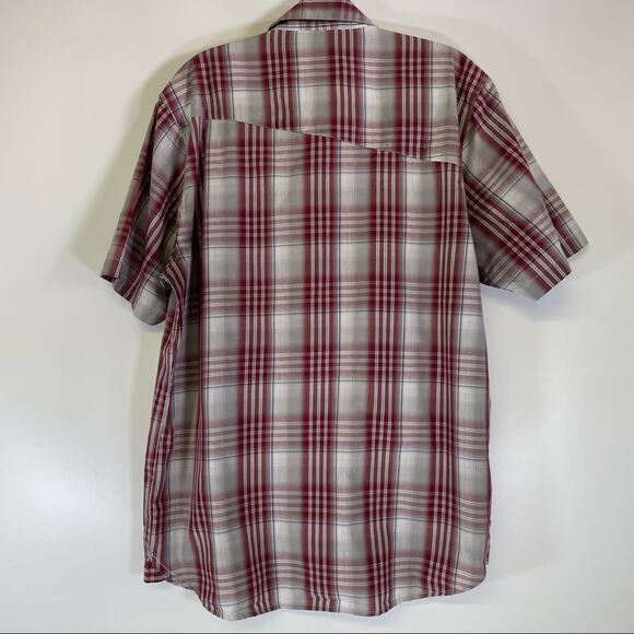 Volcom plaid button down short sleeve size Large - Picture 2 of 10